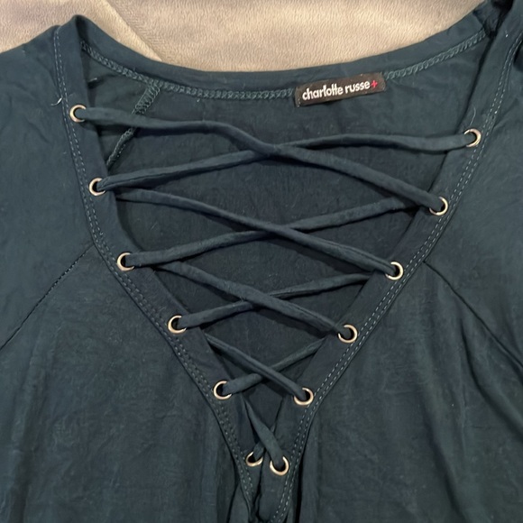 Criss cross shirt - Picture 3 of 3